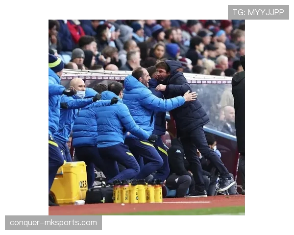 球迷怒了：孔蒂的战术固执与团队矛盾如何拖垮热刺的争冠梦？