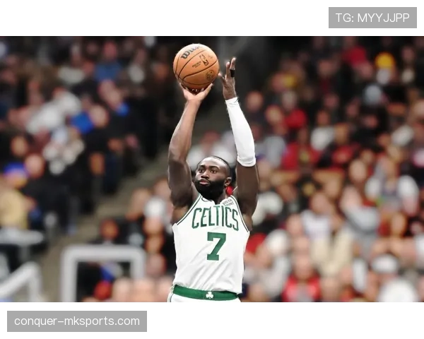 杰伦·格林突破拉开与布朗对决差距提升关键得分效率